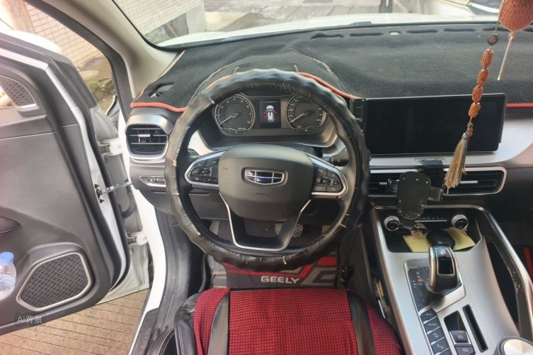 GEELY Coolray 2019 car image #12