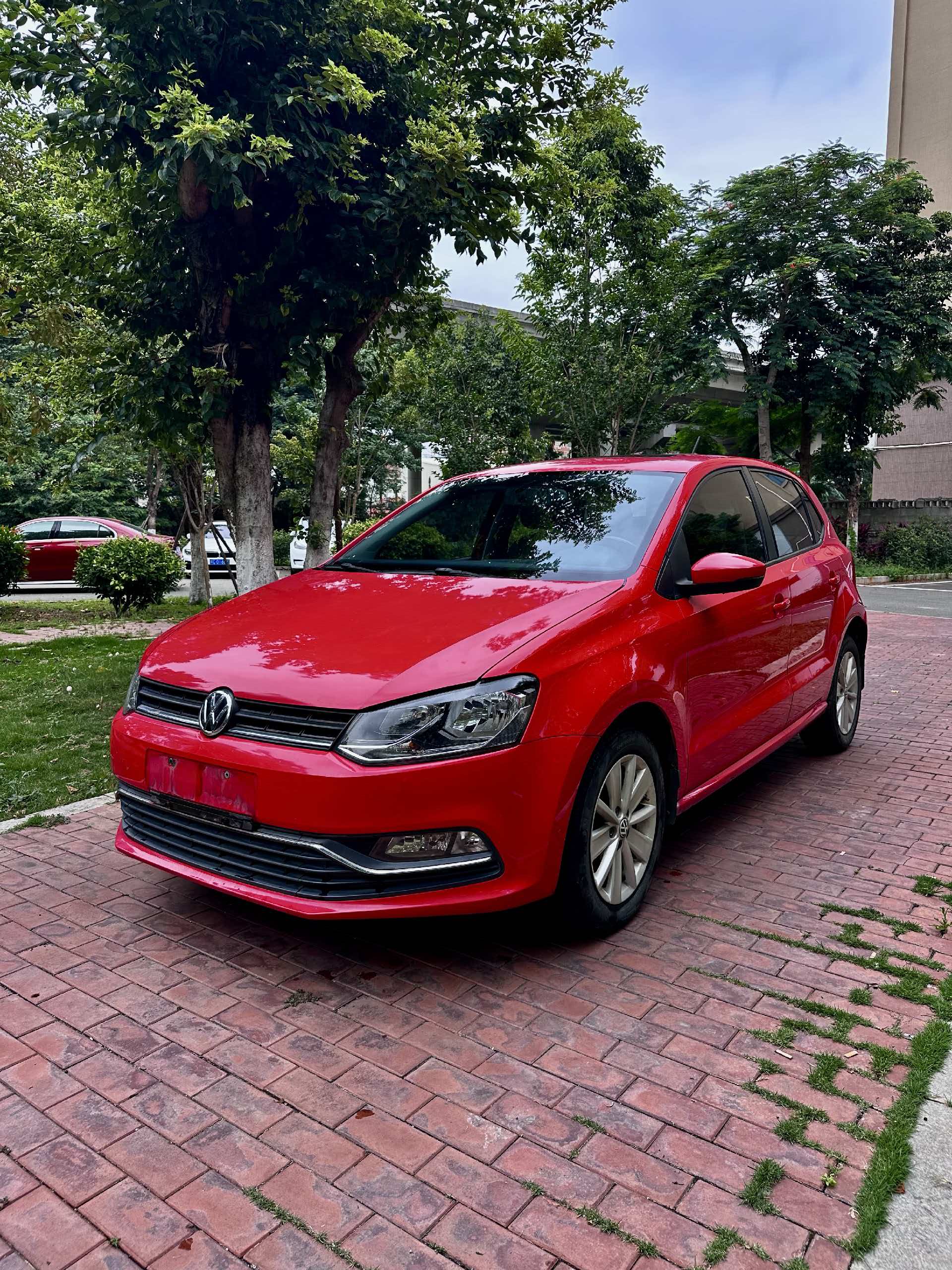 Volkswagen Polo 2016 car image 