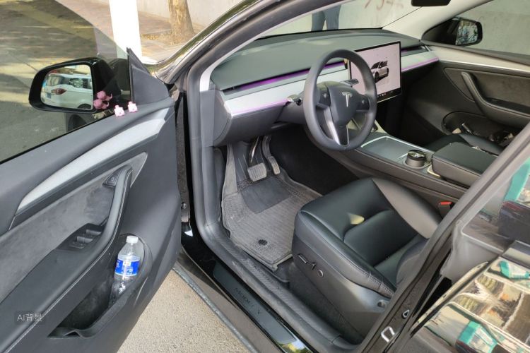Tesla Model Y 2024 #18 Tesla Model Y 2024 صورة سيارة #18