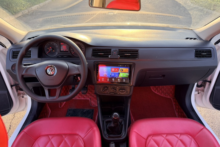 Volkswagen Santana 2019 car image #13