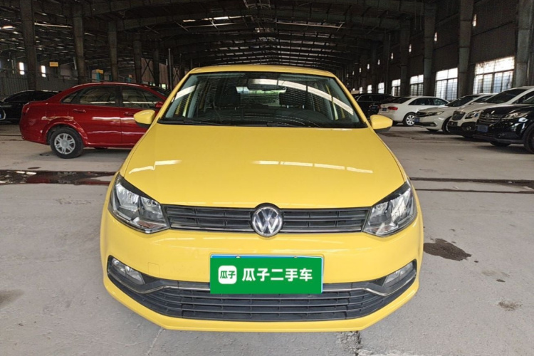 Volkswagen Polo 2014 car image #3