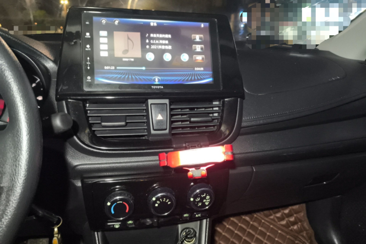 Toyota Vios 2021 изображение автомобиля #13