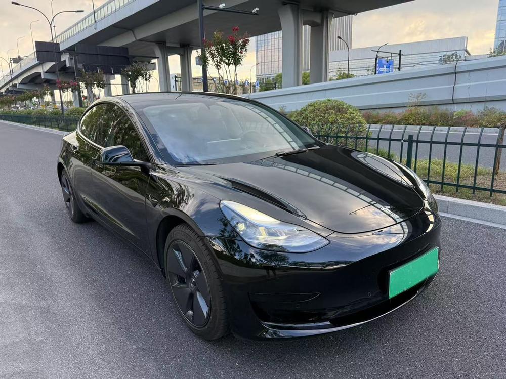 Tesla Model 3 2022 car image #3