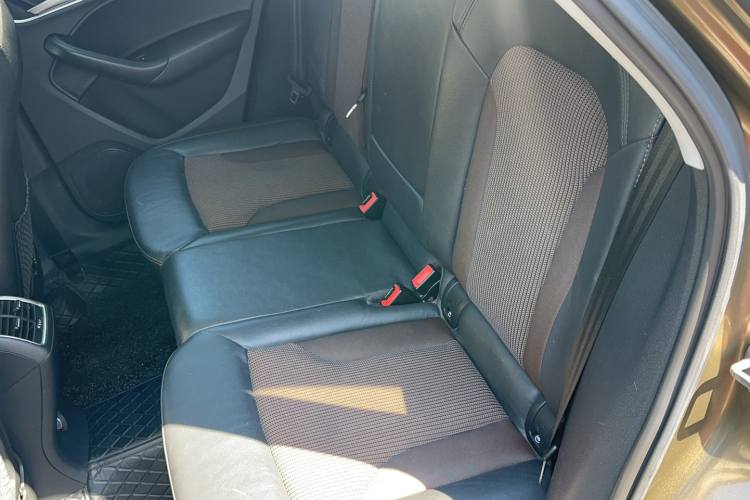 Audi Q3 2019 #11 Audi Q3 2019 car image #11