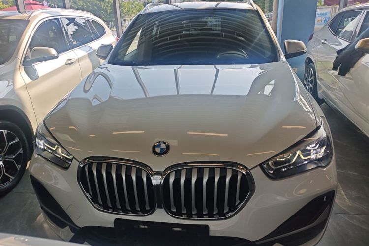 BMW X1 2022 صورة سيارة #3