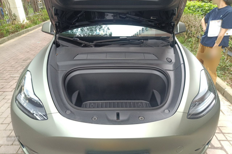 Tesla Model Y 2023 #22 Tesla Model Y 2023 car image #22