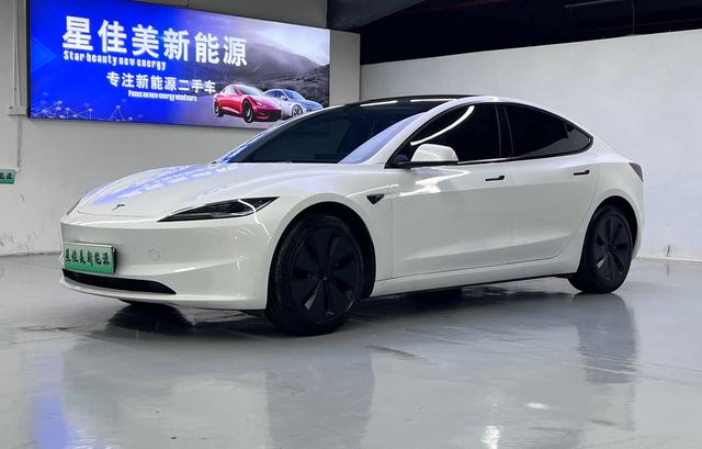Tesla Model 3 2024 #14 Tesla Model 3 2024 car image #14