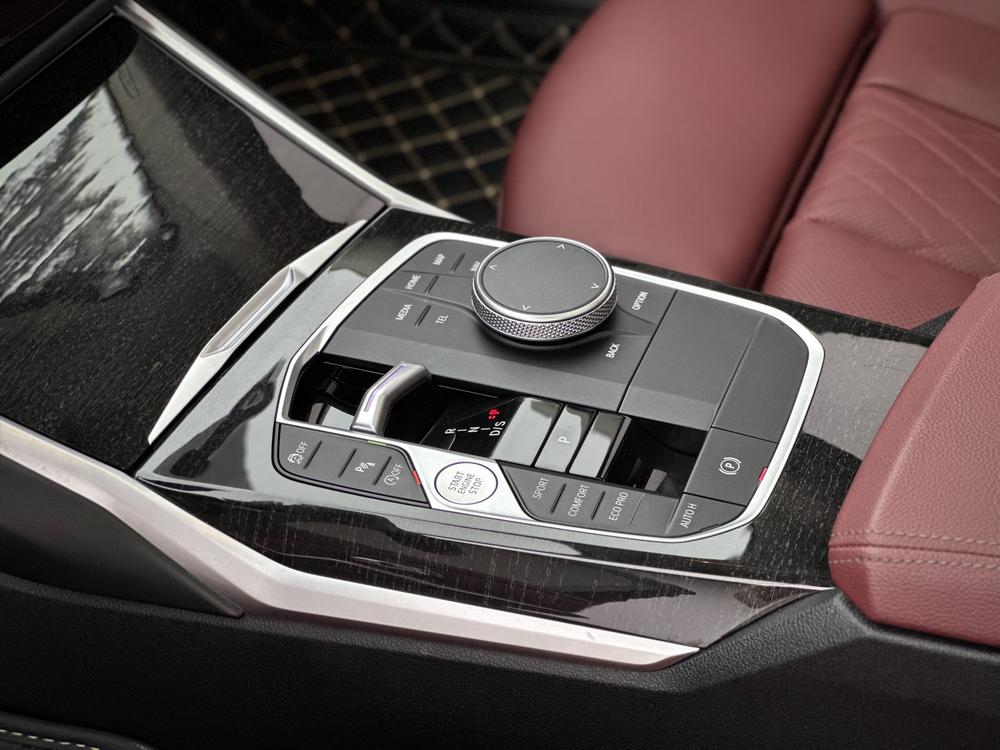 BMW 3 Series 2024 #14 BMW 3 Series 2024 car image #14