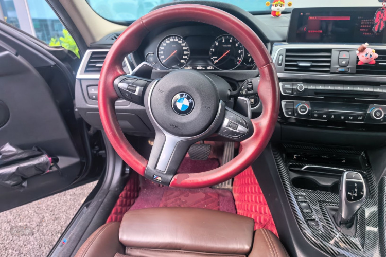 BMW 3 Series 2018 #12 BMW 3 Series 2018 car image #12
