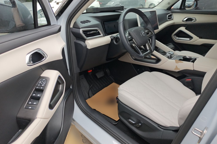 BYD YuanUP 2024 car image #16