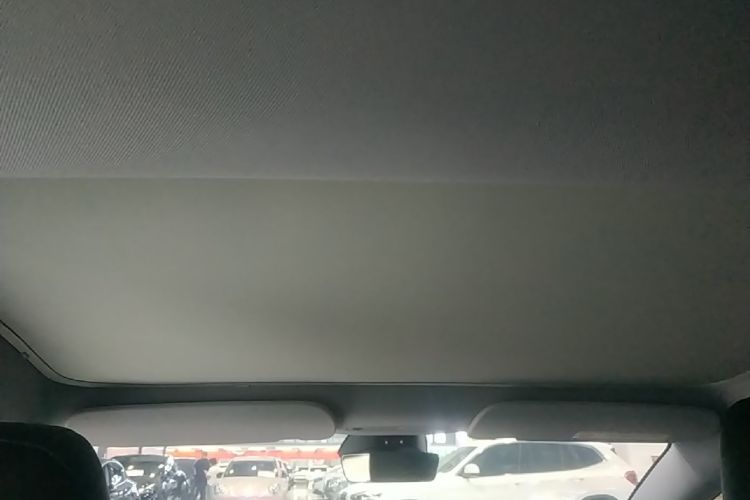 Tesla Model 3 2025 car image #20