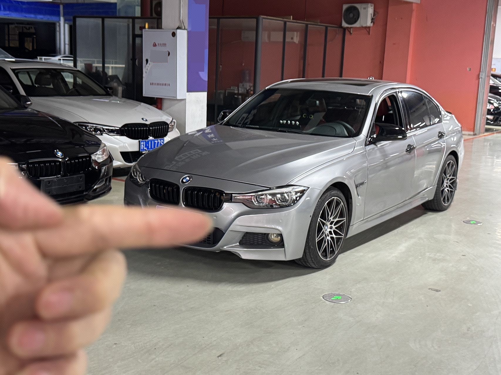 BMW 3 Series 2018 immagine di auto 