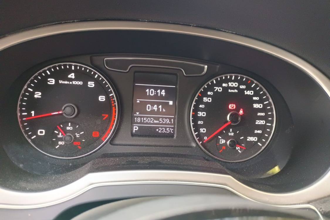 Audi Q3 2017 صورة سيارة #24
