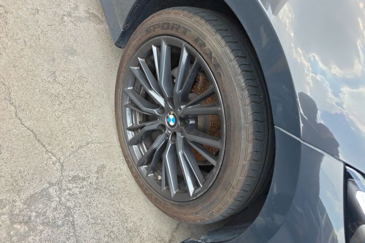 BMW 3 Series 2022 car image #9