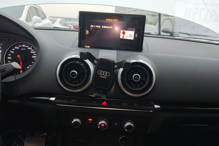 Audi A3 2020 immagine di auto #13