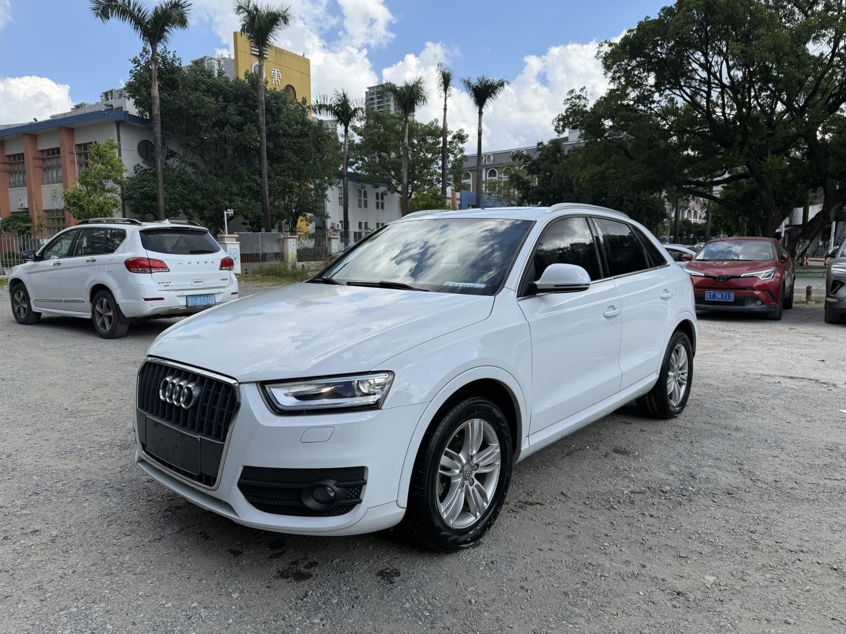 Audi Q3 2015 Audi Q3 2015 car image