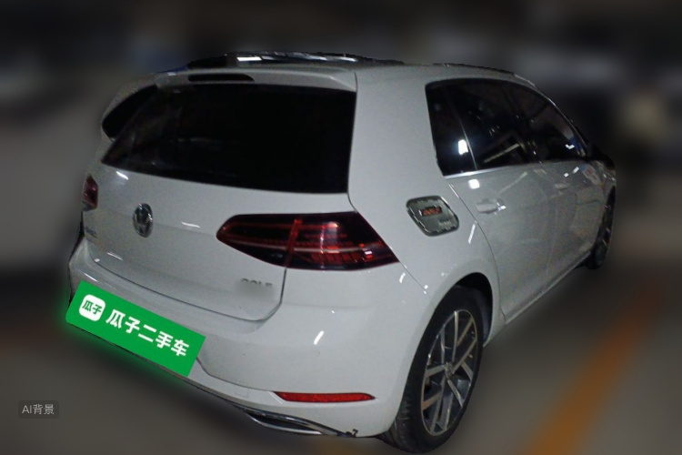 Volkswagen Golf 2018 car image #7