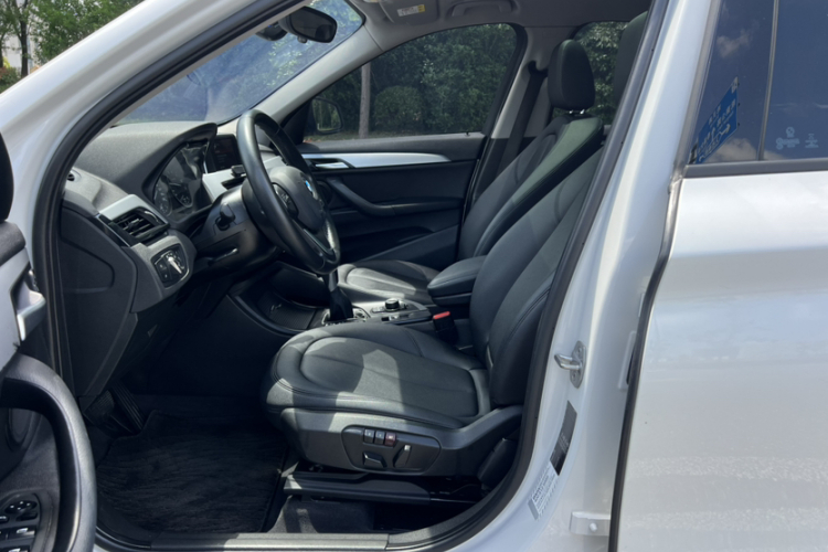 BMW X1 2018 #12 BMW X1 2018 car image #12