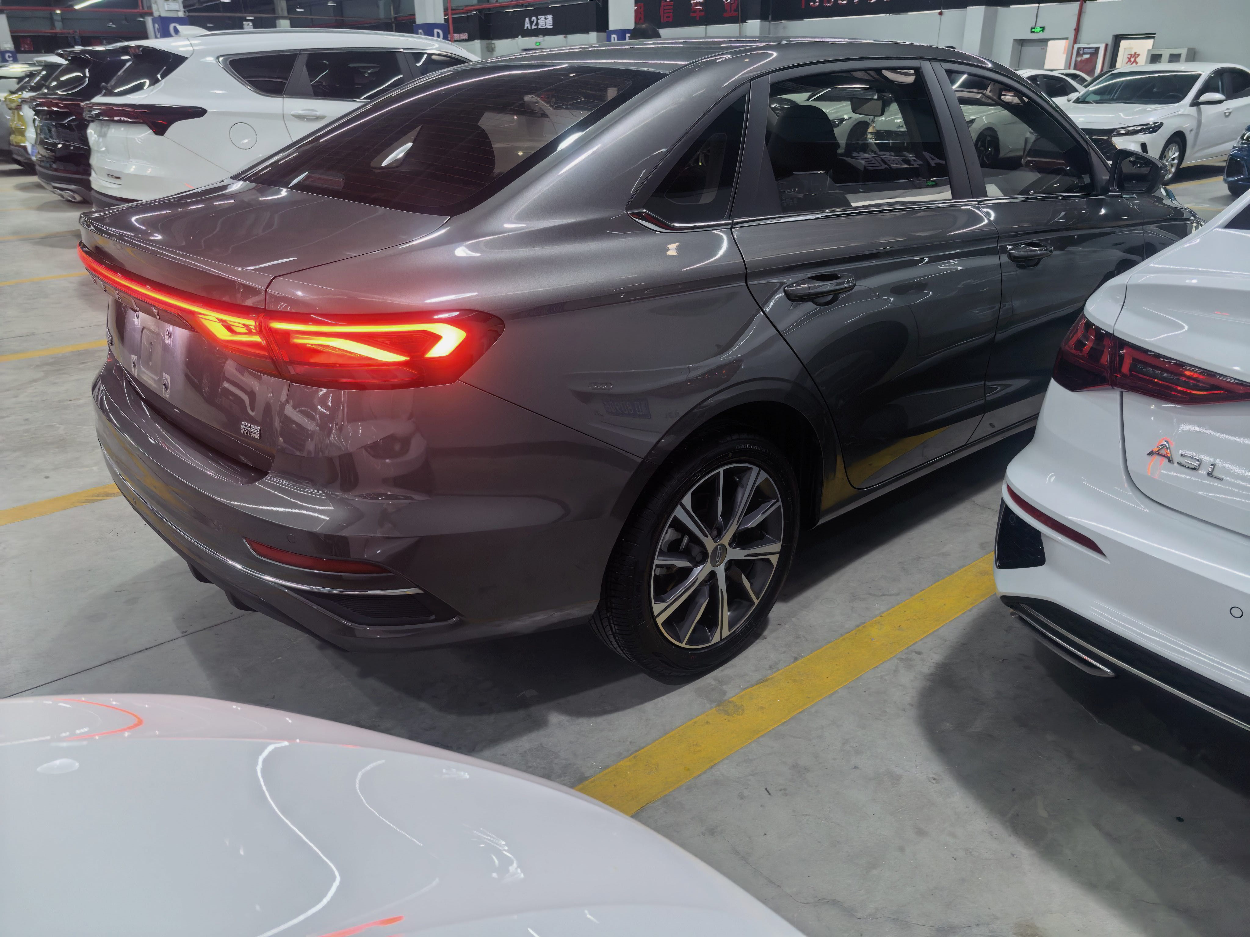 GEELY Emgrand 2021 car image #9