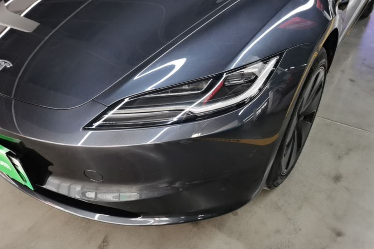 Tesla Model 3 2024 car image #23