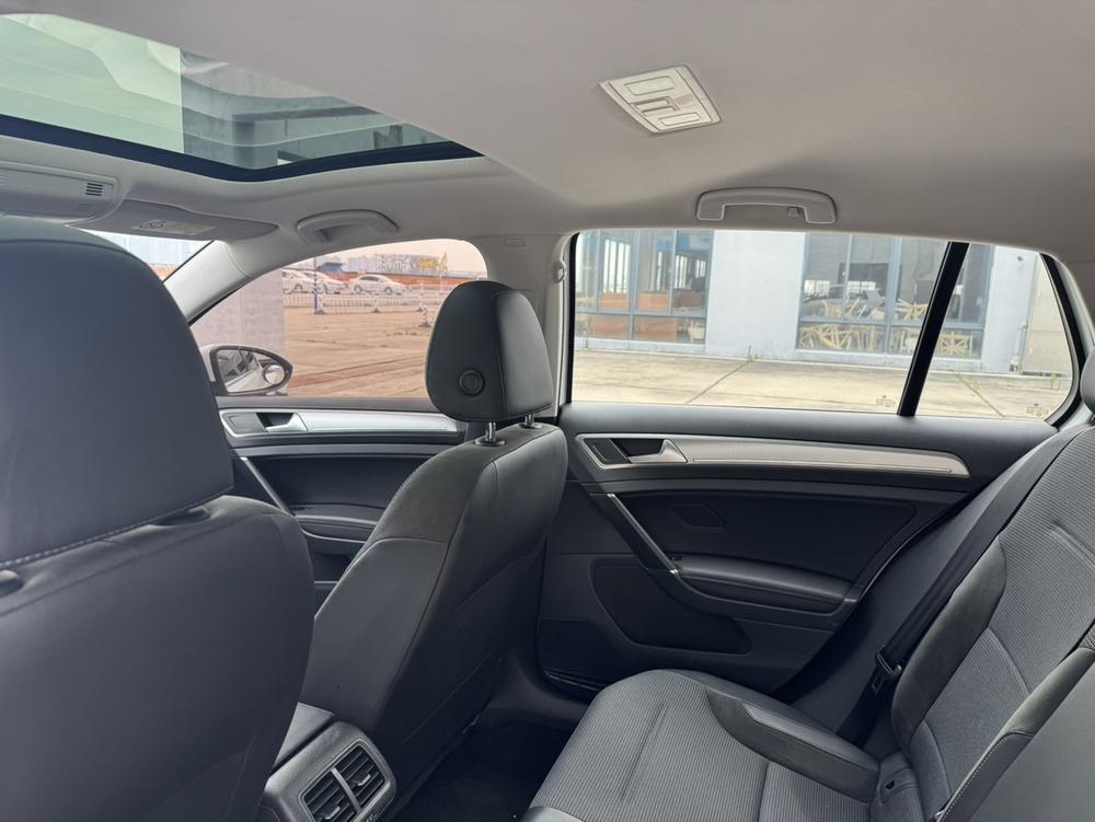 Volkswagen Golf 2019 #18 Volkswagen Golf 2019 car image #18