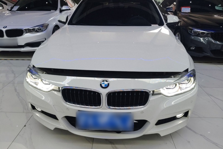BMW 3 Series 2019 #3 BMW 3 Series 2019 car image #3