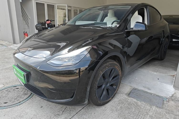 Tesla Model Y 2024 #2 Tesla Model Y 2024 car image #2
