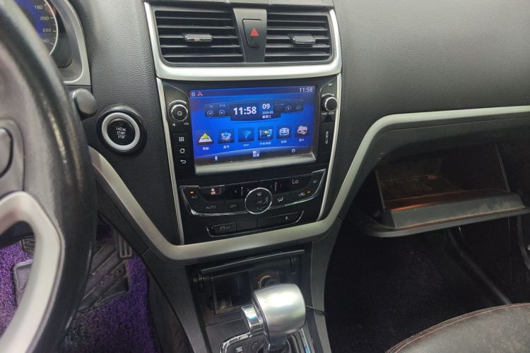 GEELY Emgrand 2015 #13 GEELY Emgrand 2015 car image #13