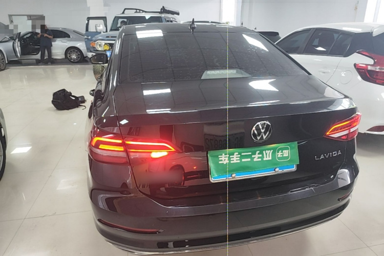 Volkswagen Lavida 2021 car image #6