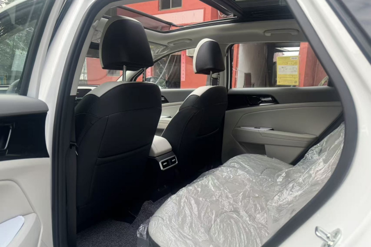 起亚 狮铂拓界 2025 汽车图片 #10