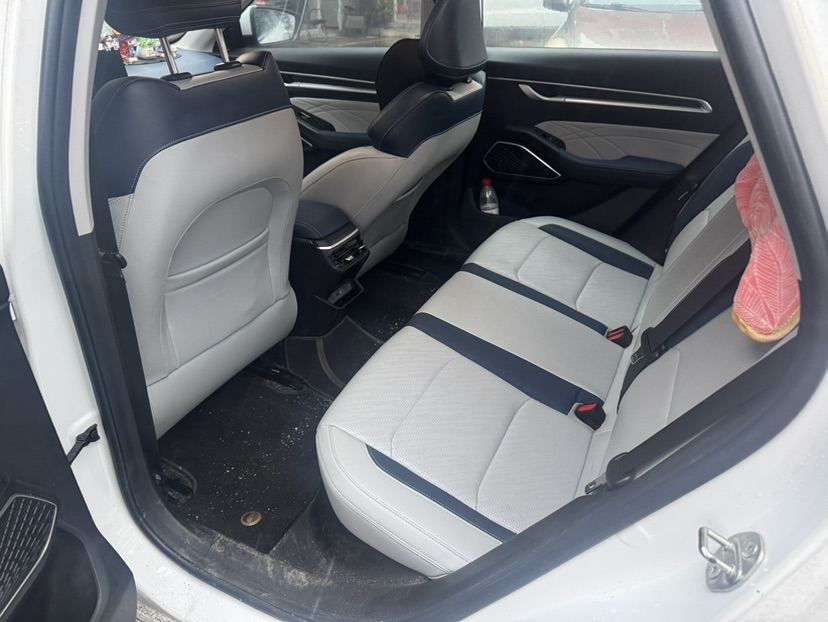 GEELY Emgrand 2023 #6 GEELY Emgrand 2023 car image #6