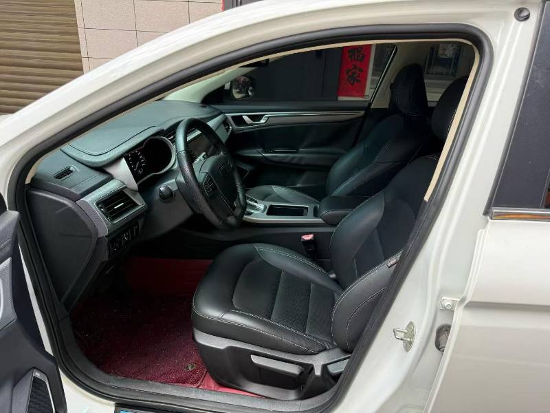 GEELY Emgrand GL 2018 image de voiture #4