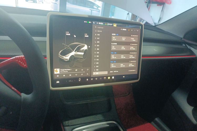 Tesla Model Y 2024 #17 Tesla Model Y 2024 car image #17