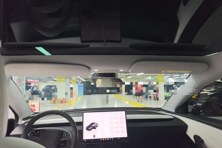 Tesla Model 3 2025 #16 Tesla Model 3 2025 car image #16