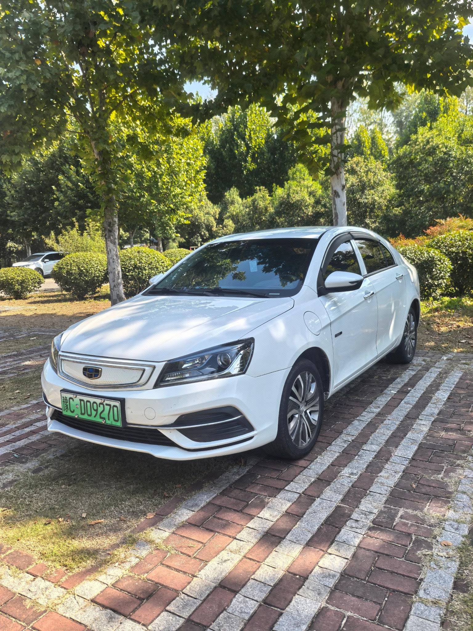 GEELY Emgrand New Energy 2019 GEELY Emgrand New Energy 2019 immagine di auto