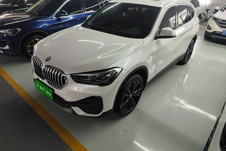 BMW X1 2021 car image #2