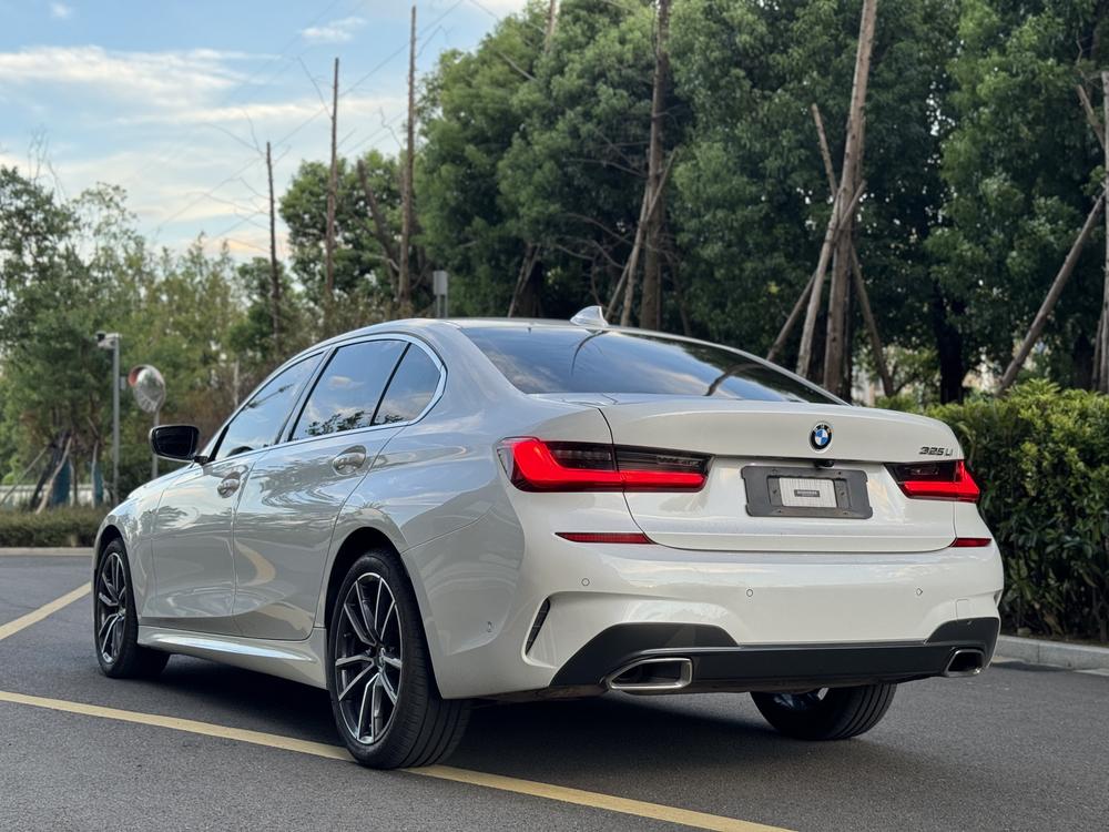 BMW 3 Series 2019 #5 BMW 3 Series 2019 car image #5