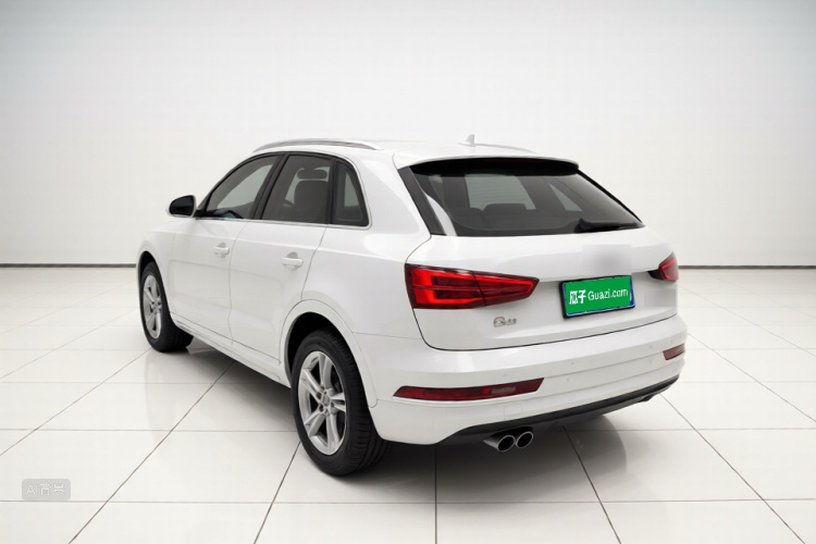 Audi Q3 2017 car image #5