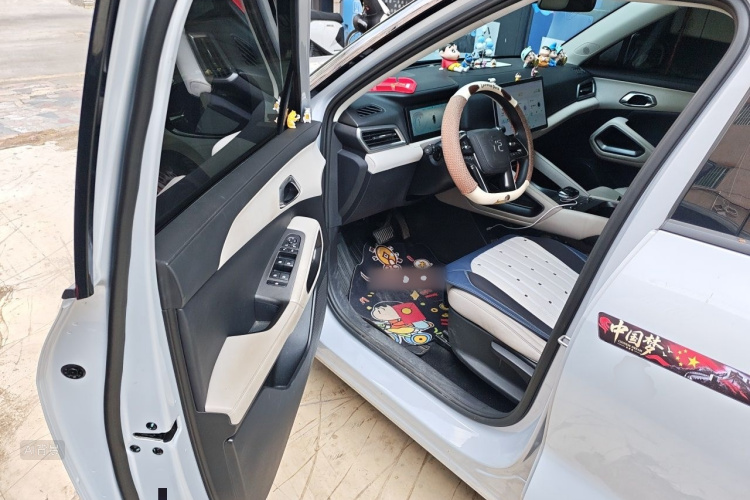 BYD YuanUP 2024 #18 BYD YuanUP 2024 immagine di auto #18