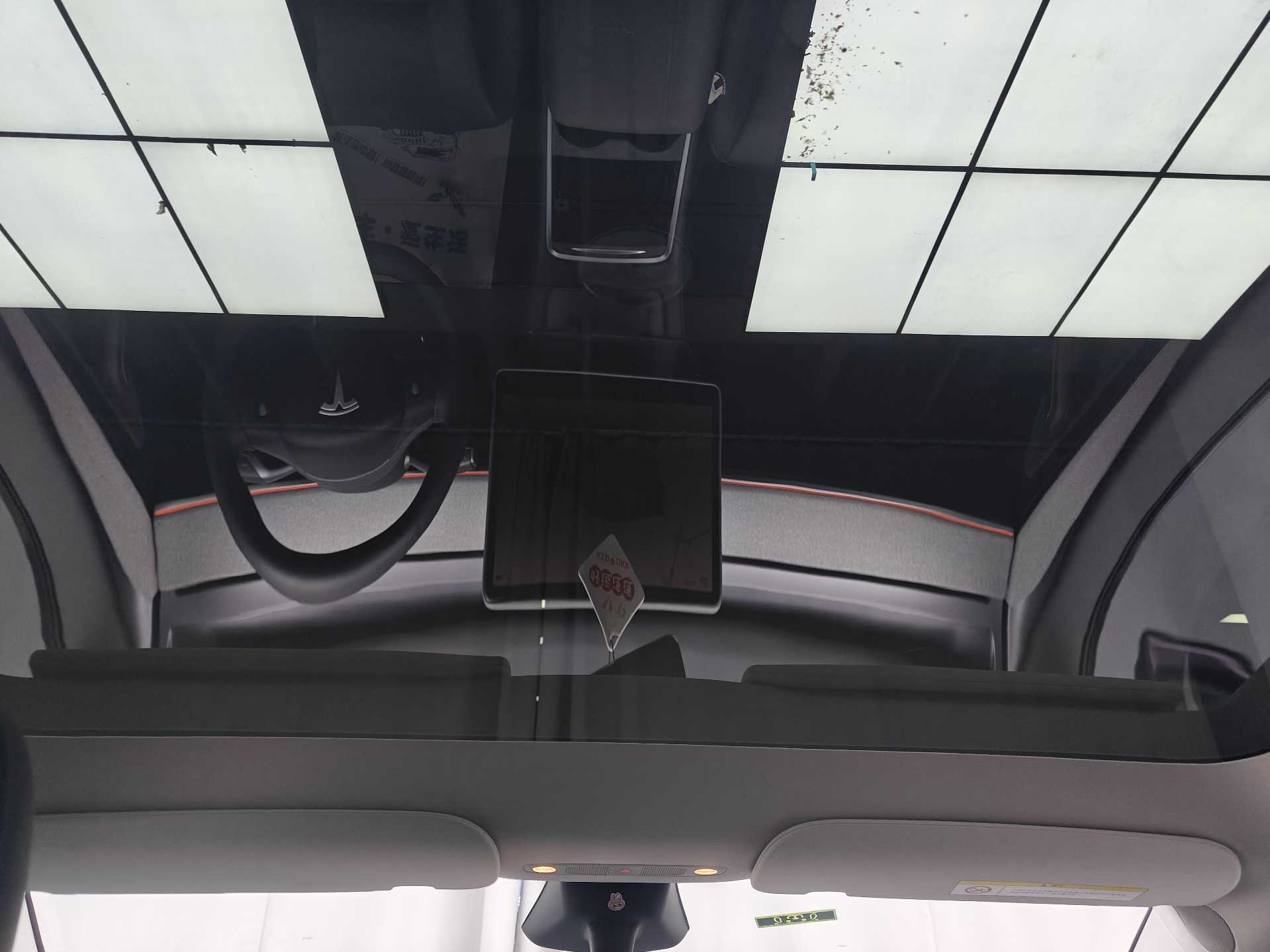 Tesla Model Y 2024 صورة سيارة #7