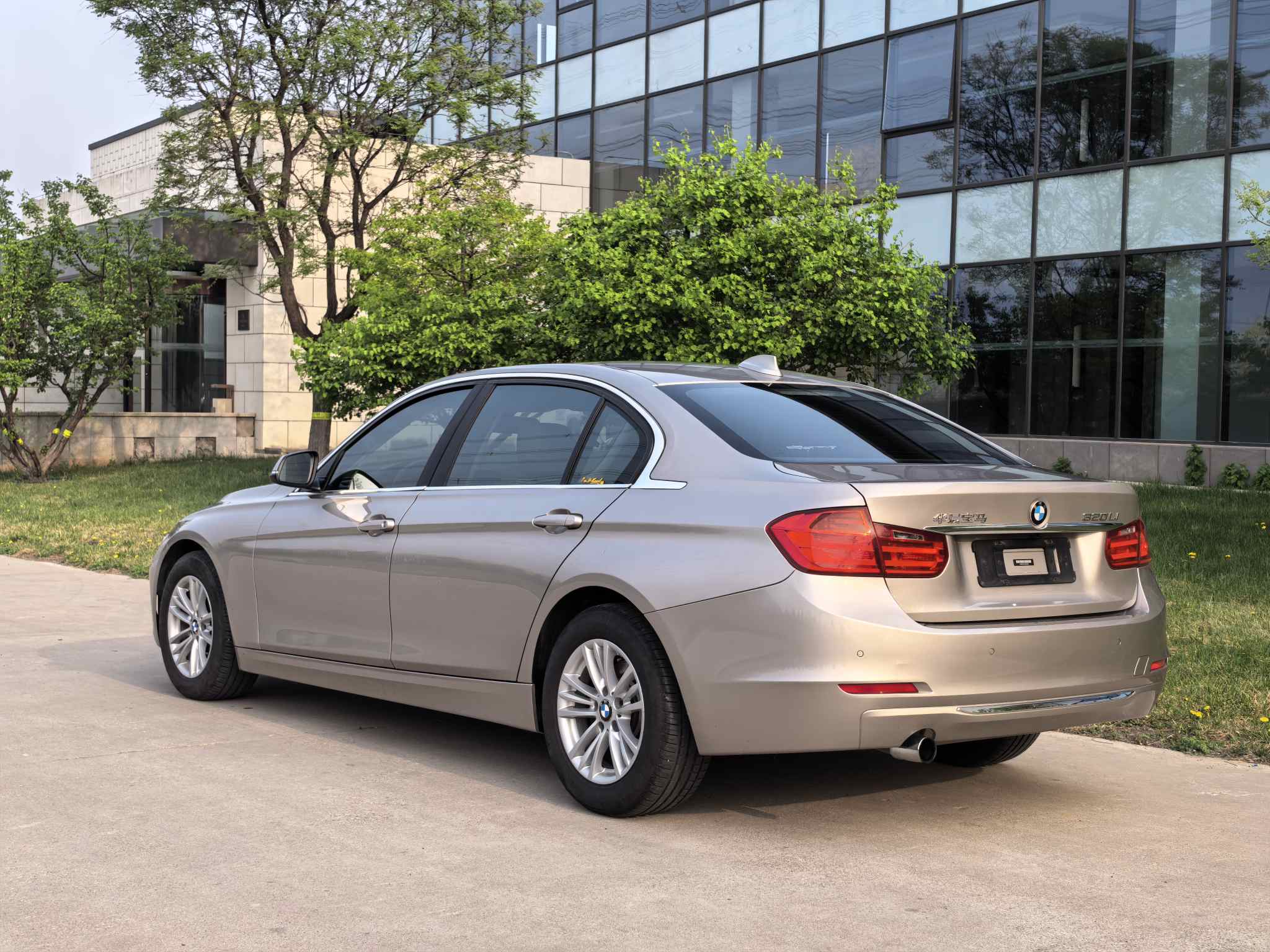 BMW 3 Series 2012 car image #5