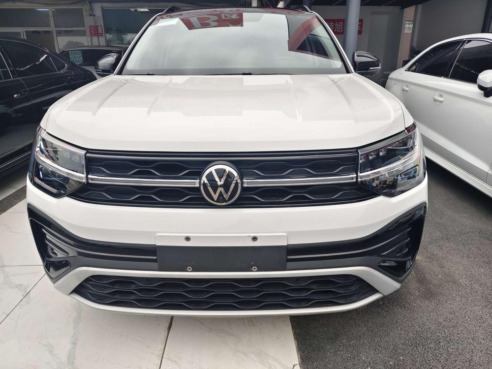 Volkswagen Tharu 2024 car image #2