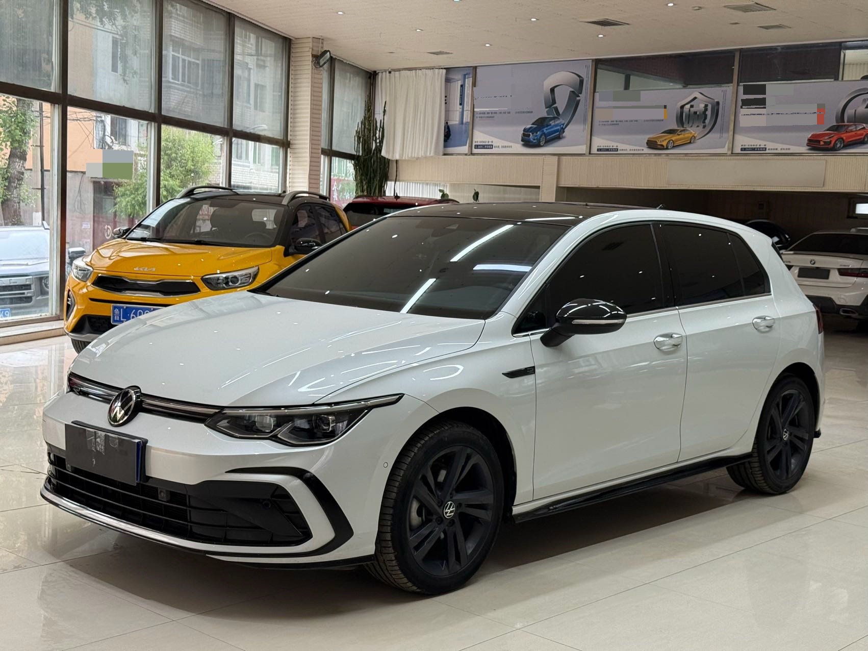 Volkswagen Golf 2022 car image 