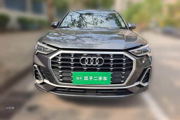 Audi Q3 2020 car image #3