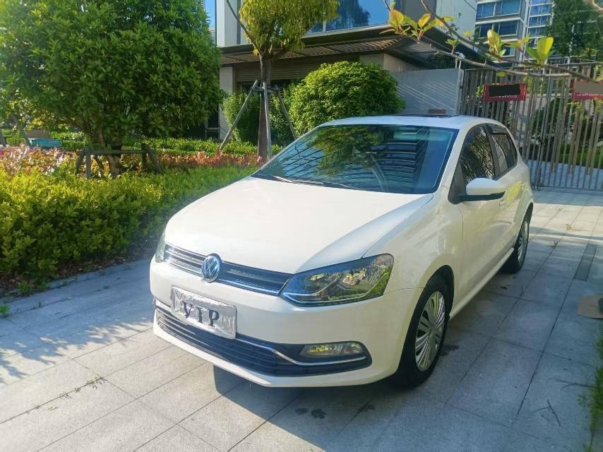 Volkswagen Polo 2018 car image 