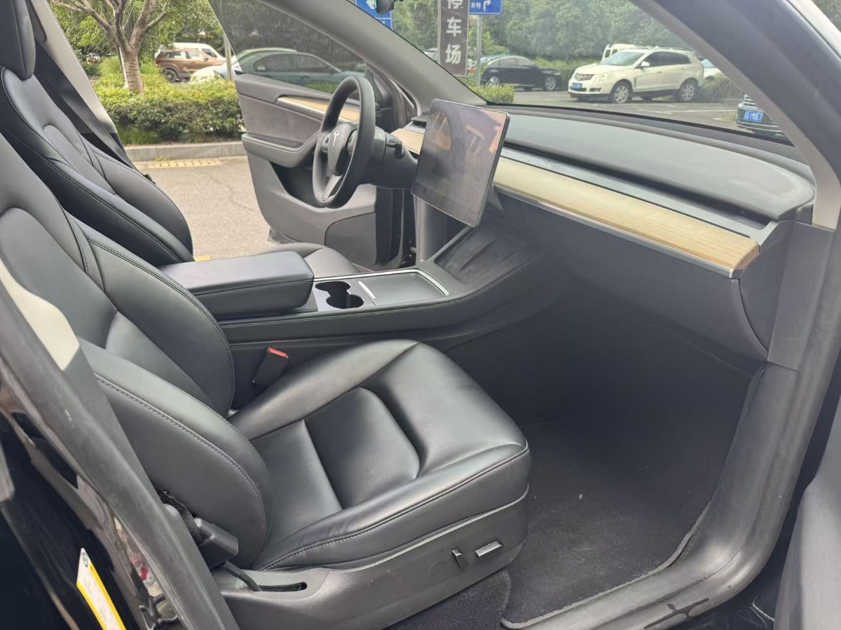Tesla Model Y 2022 #6 Tesla Model Y 2022 car image #6