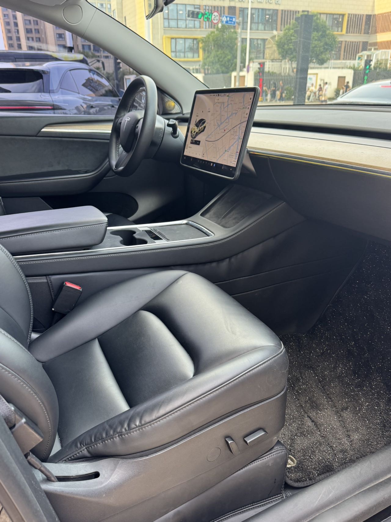 Tesla Model Y 2021 #5 Tesla Model Y 2021 car image #5
