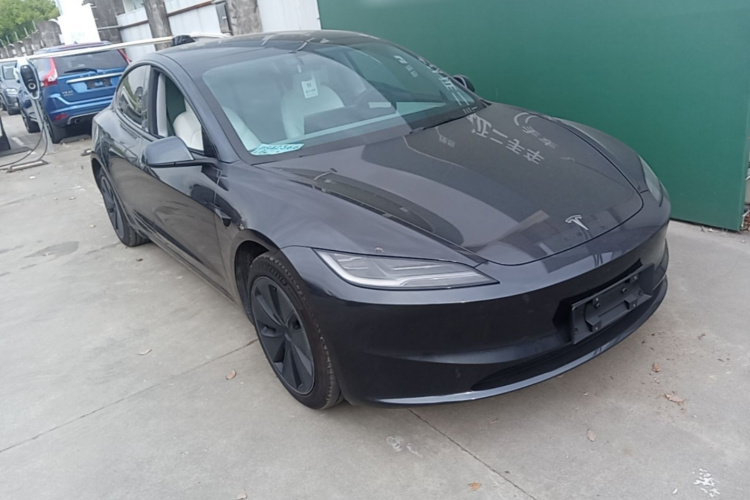 Tesla Model 3 2024 #4 Tesla Model 3 2024 car image #4