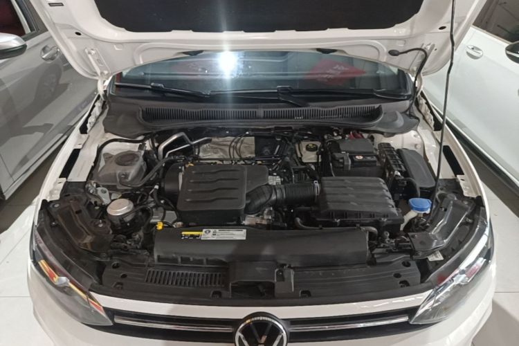 Volkswagen Polo 2022 car image #20