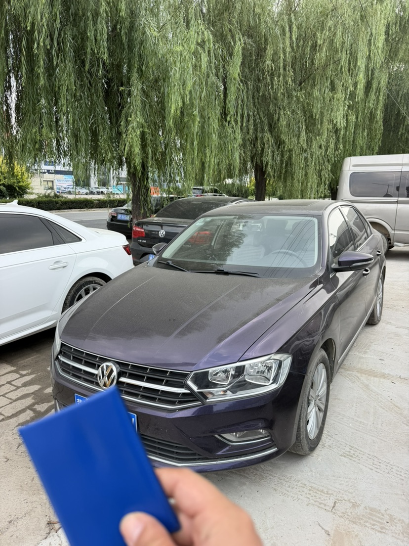 Volkswagen Bora 2016 car image 